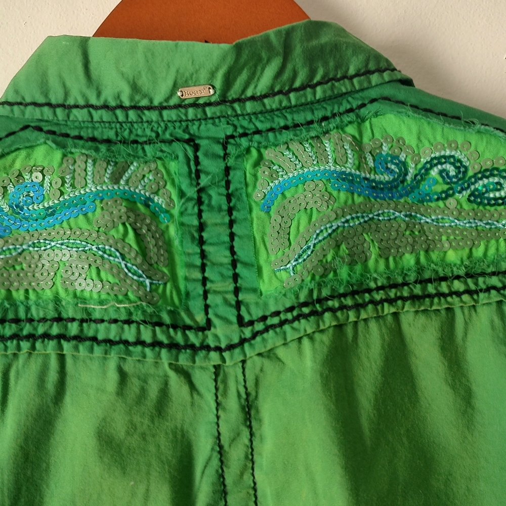 Green rhinestone sequenced roar button down - Picture 2 of 14
